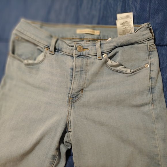 Levi's Pants - Levi Bermuda Shorts 28